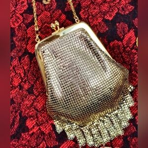 Vintage Glamorous Gold Mesh Clutch